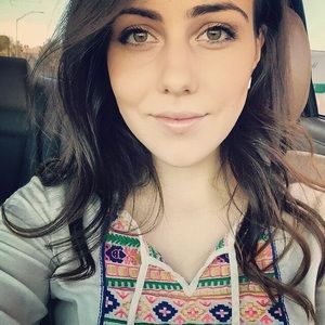 Meet your Posher, Hannah