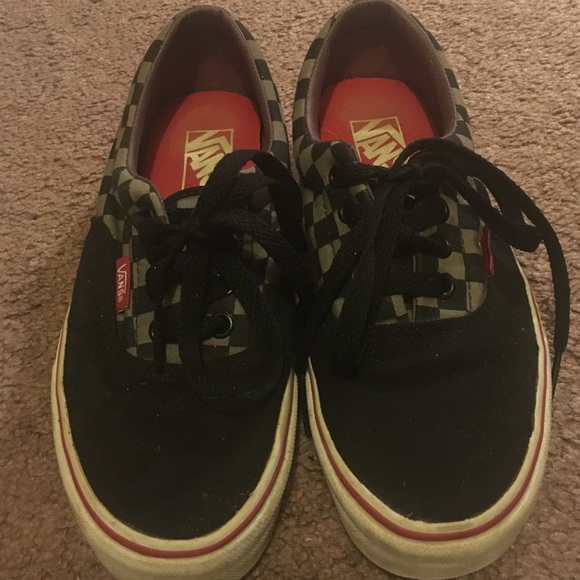 Checkered Vans Era (grey/black with red details)