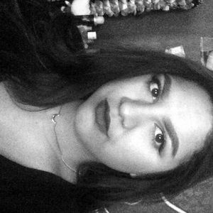 Meet your Posher, Ysenia