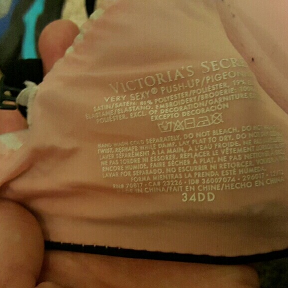 Vs bra - Picture 2 of 3