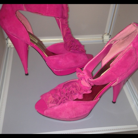 Suede like pink sandals