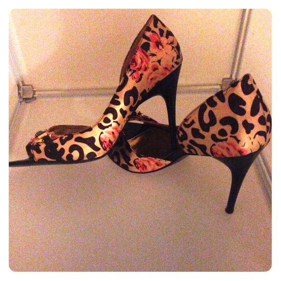 Worn once but these babies are HOTT