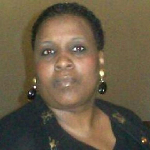 Meet your Posher, Pamela