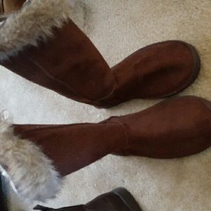 Brown comfy boots. Never Worn!