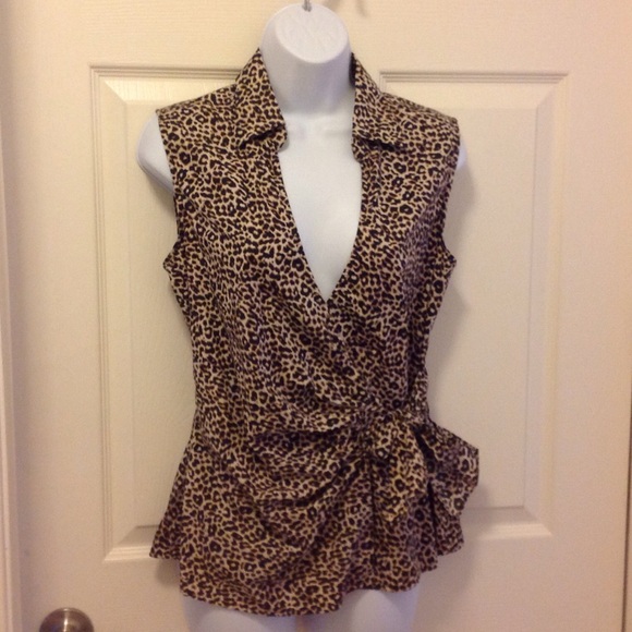 🎀Very sharp leopard print top