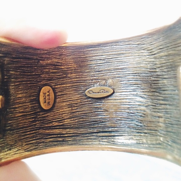 oscar de la renta lion cuff - Picture 3 of 3