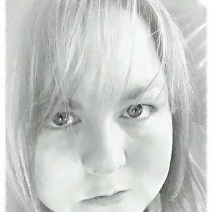 Meet your Posher, Chrystal