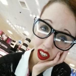 Meet your Posher, Casey