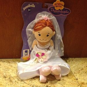 Dreamtastic Plush Bride Groovey Girls Jennibelle