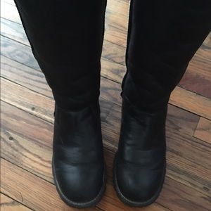 Black leather Ugg