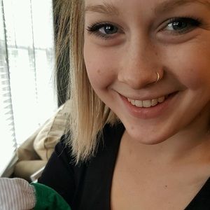 Meet your Posher, Alyssa