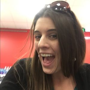 Meet your Posher, Christine