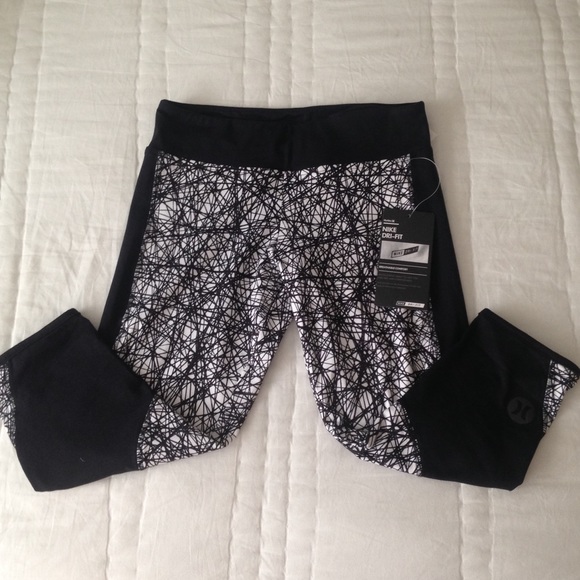 Nike Pants - Hurley Nike dri fit workout crop leggings
