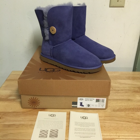 **Sold** NIB Authentic Bailey Button Purple Uggs