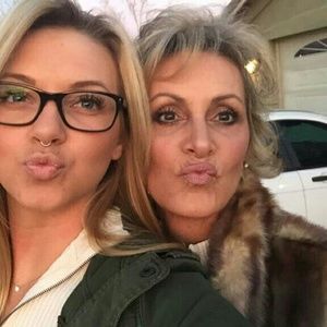 Meet your Posher, Tara