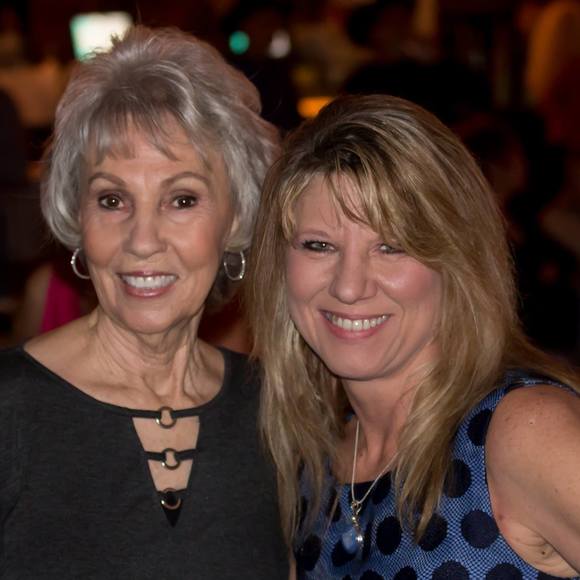 Meet your Posher, Zina