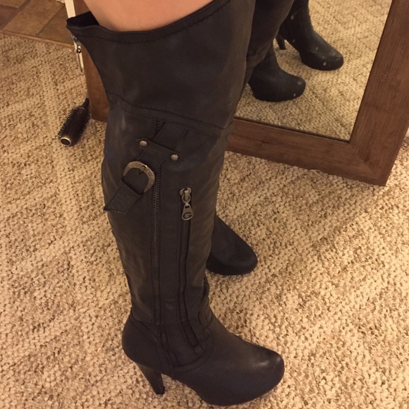 Guess boots 6.5