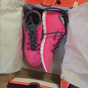 NIKE FREE 5.0