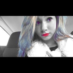 Meet your Posher, April