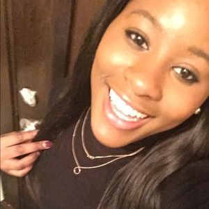 Meet your Posher, Amelia