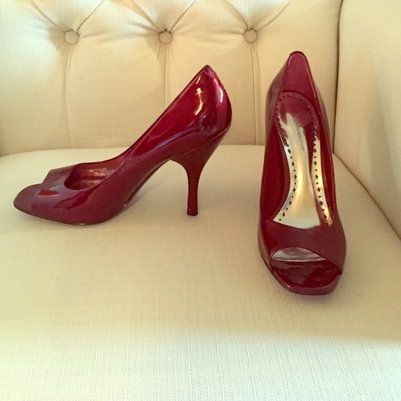 BCBGeneration Ruby open toe Pumps
