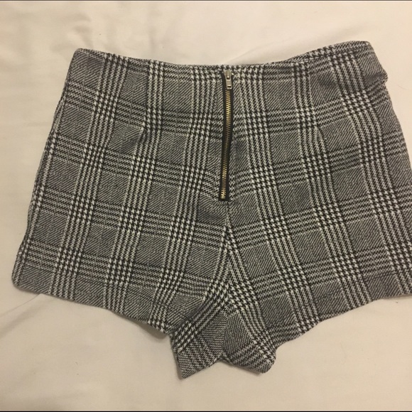 Forever 21 Plaid Shorts - Picture 1 of 2