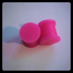 Pink silicone plugs!