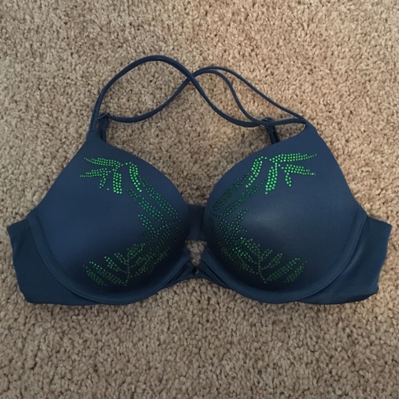Victoria's Secret- very sexy push up- 32B