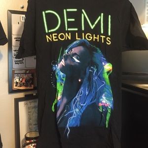 Demi Lovato Neon Lights tour Tshirt