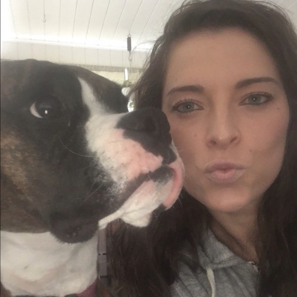 Meet your Posher, Monika - Picture 2 of 2