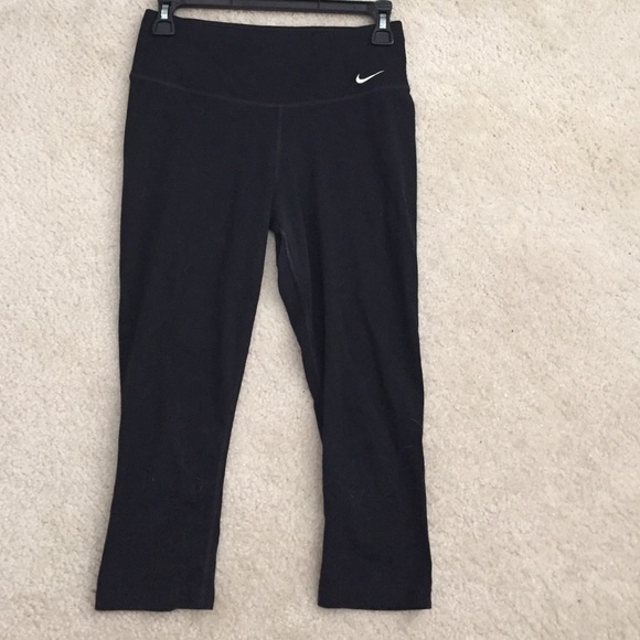 Nike dri-fit crops