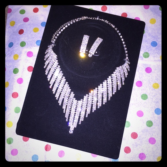 💍Rhinestone Necklace & Earring set💍