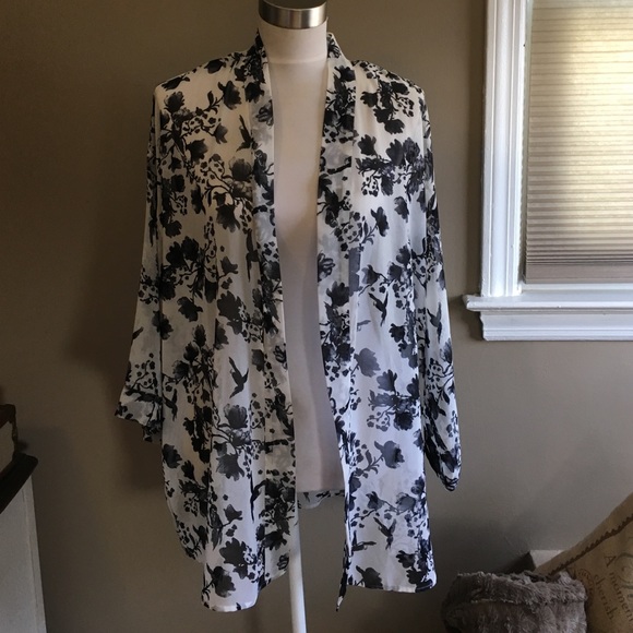 H&M divided shawl - Picture 2 of 4