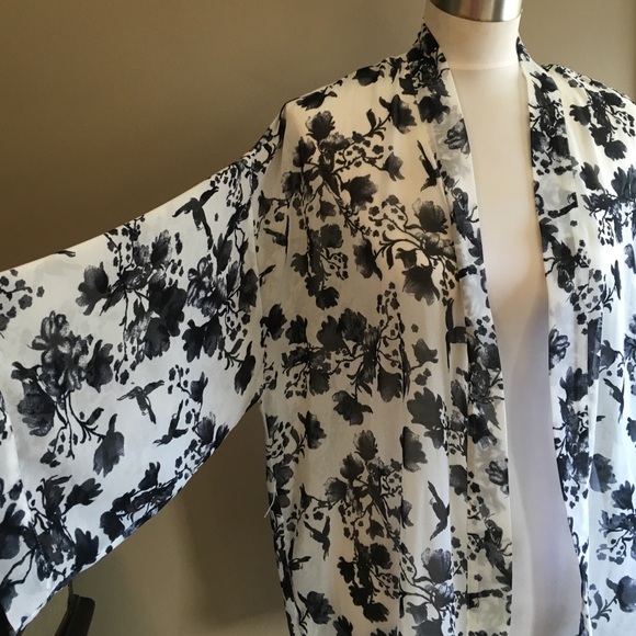 H&M divided shawl - Picture 3 of 4