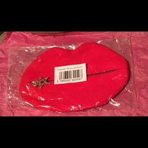 Charlotte Tilbury lip pouch