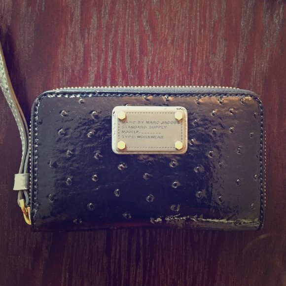 Marc by Marc Jacobs wristlet