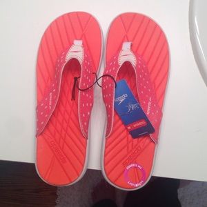 Speedo flip flops