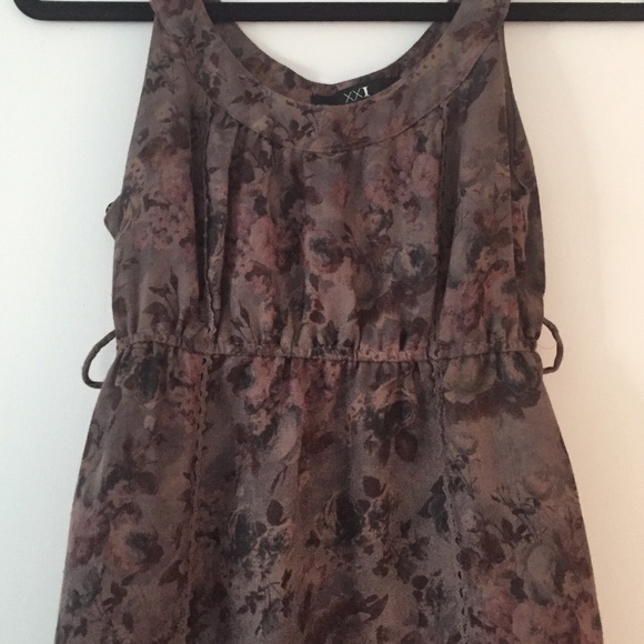 Floral sun dress - Picture 2 of 3