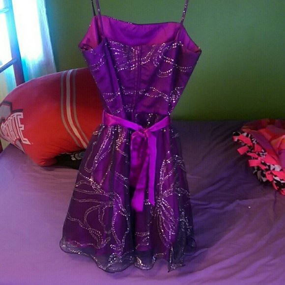 Dress - Picture 2 of 2