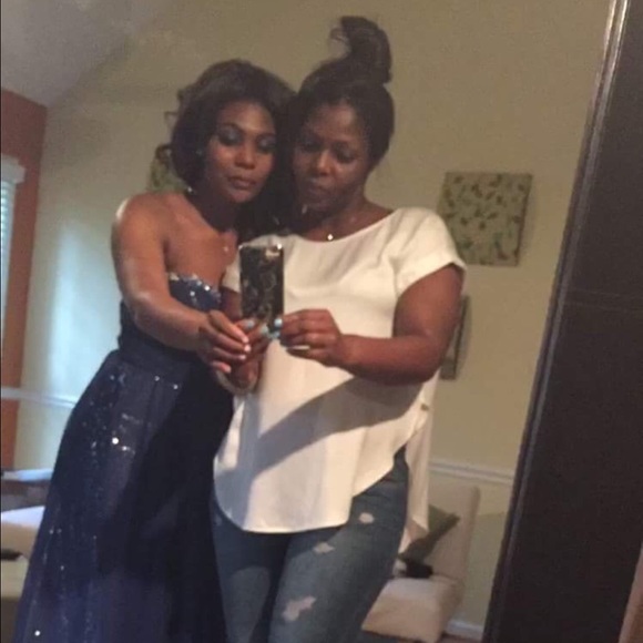 Meet your Posher, Shanta - Picture 1 of 1