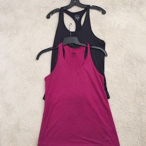 Medium dri-fit tank
