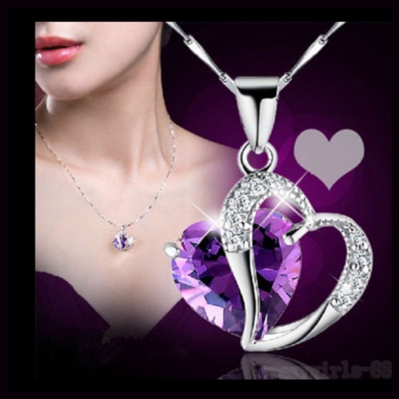 STEALS AND DEALS ❤ Pink Heart Crystal Necklace - Picture 2 of 2