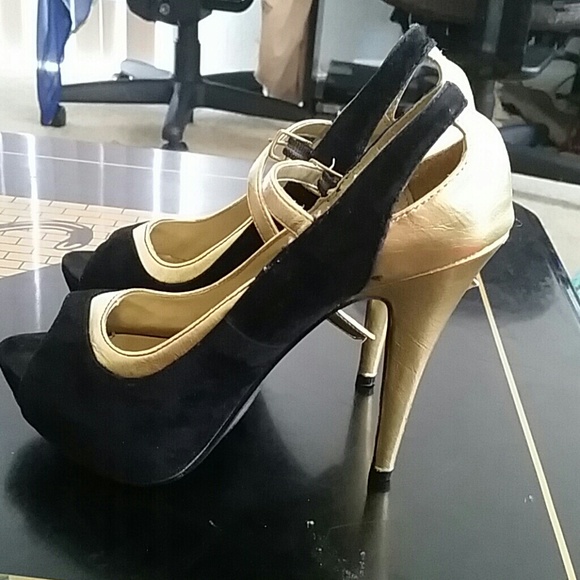 Shoes - Picture 3 of 3