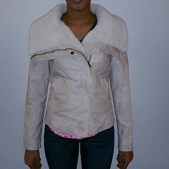 NWOT super cute Guess jacket