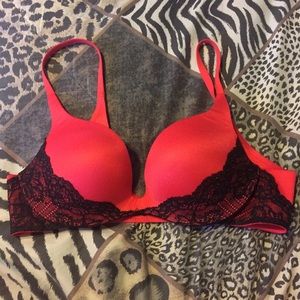 VS Incredible Push Up Bra