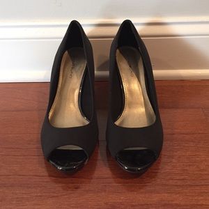 Bandolino peep-toe pumps