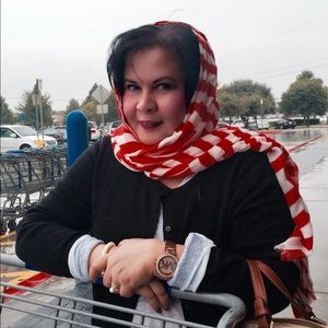 Meet your Posher, Maria cheryl