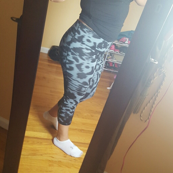Gray print Nike Dry Fit Crop Pants