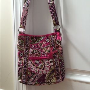 Vera Bradley hipster in Very Berry Paisley