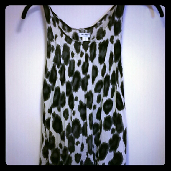 Old navy black and white tank